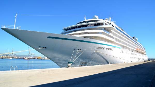 El Puerto de Tarragona recibe por segunda vez el crucero Crystal Symphony El Puerto de Tarragona recibe por segunda vez el crucero Crystal Symphony