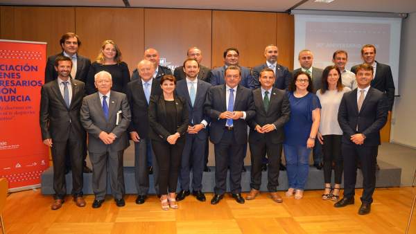 NOTA DE PRENSA // AJE Región De Murcia Inicia Los Actos Con Motivo De Su 20 Aniv NOTA DE PRENSA // AJE Región De Murcia Inicia Los Actos Con Motivo De Su 20 Aniv