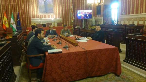 Una de las sesiones de la comisión de Fitonovo. Una de las sesiones de la comisión de Fitonovo.