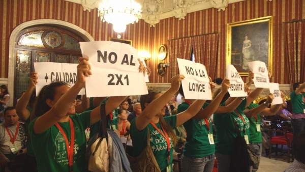 Protesta de la Plataforma por la Educación. Protesta de la Plataforma por la Educación.
