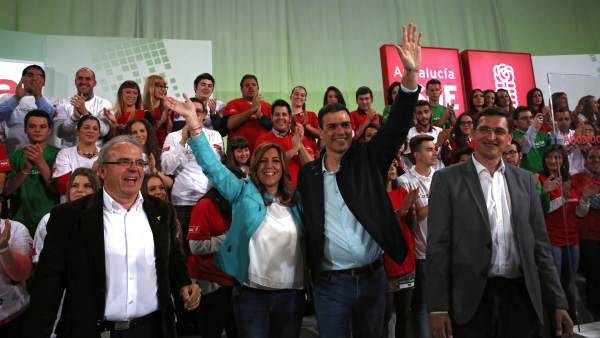 Sánchez Teruel, con Susana Díaz y Pedro Sánchez,en un acto en Almería Sánchez Teruel, con Susana Díaz y Pedro Sánchez,en un acto en Almería