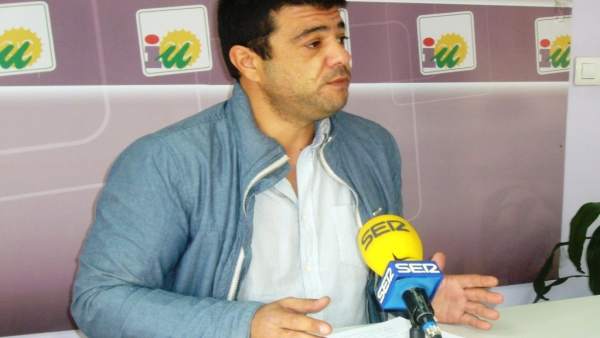 El portavoz de IULV-CA en Lepe (Huelva), Javier Valderas. El portavoz de IULV-CA en Lepe (Huelva), Javier Valderas.