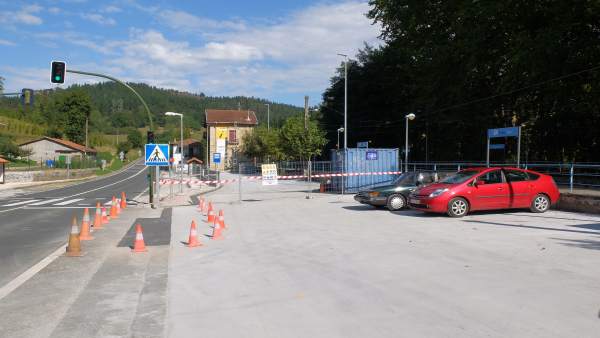 Obras en la estación de Zugastieta Obras en la estación de Zugastieta