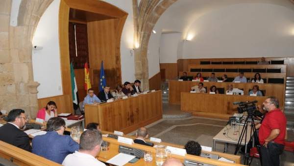 Pleno Diputación de Cáceres Pleno Diputación de Cáceres