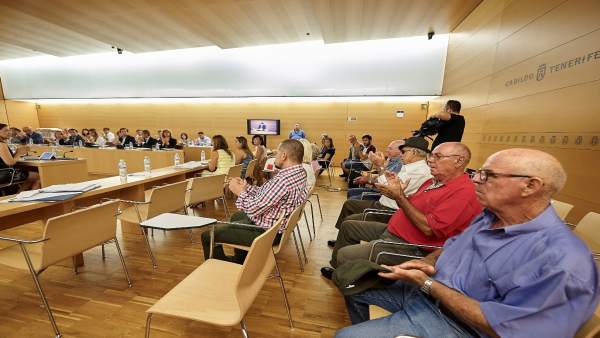 NOTA DE PRENSA Y FOTOGRAFÍA: PLENO NOTA DE PRENSA Y FOTOGRAFÍA: PLENO