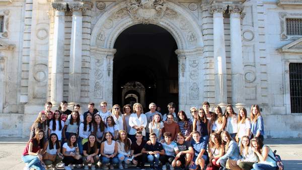 Visita de estudiantes de Secundaria a la US Visita de estudiantes de Secundaria a la US