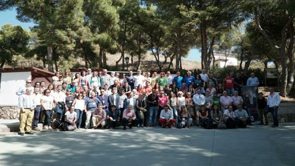 Visita por parte de los participantes a la Cueva de Nerja. Visita por parte de los participantes a la Cueva de Nerja.