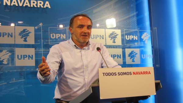 Javier Esparza. Javier Esparza.