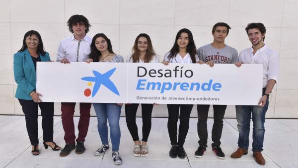 Estudiantes de Huesca ganadores del Premio Desafío Emprende Estudiantes de Huesca ganadores del Premio Desafío Emprende