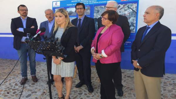 La consejera inaugura la carretera La consejera inaugura la carretera