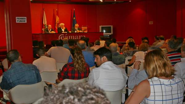 Reunión sobre las alegaciones a la ordenanza de terrazas Reunión sobre las alegaciones a la ordenanza de terrazas