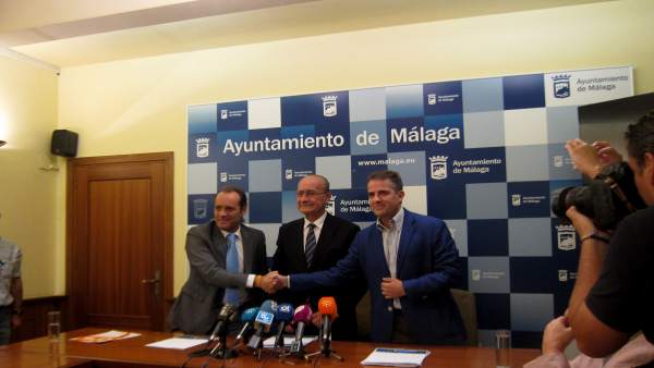 Cassá, De la Torre, Conde en rueda de prensa Cassá, De la Torre, Conde en rueda de prensa