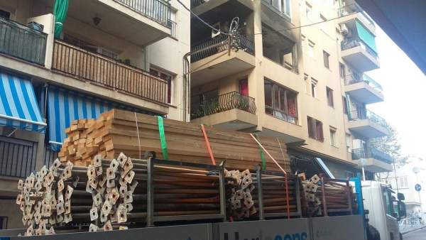 Apuntalan el edificio de la explosión de Premià de Mar Apuntalan el edificio de la explosión de Premià de Mar