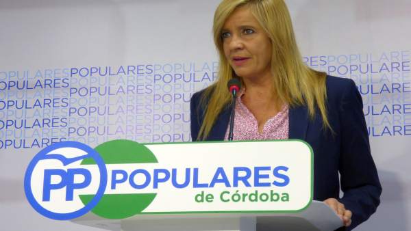 Rosario Alarcón en la sede del PP de Córdoba Rosario Alarcón en la sede del PP de Córdoba