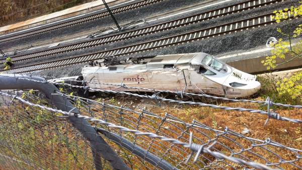 Accidente de tren Alvia en Angrois (Santiago de Compostela) Accidente de tren Alvia en Angrois (Santiago de Compostela)