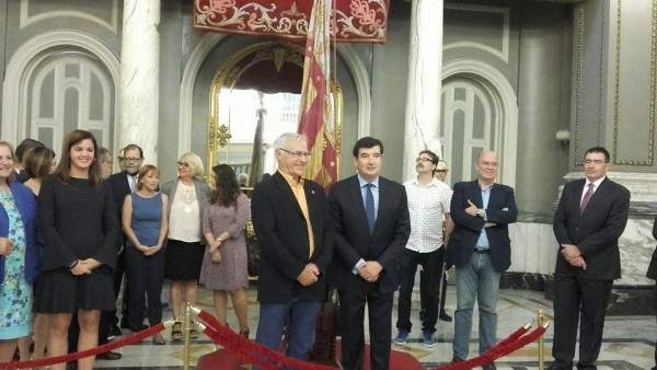Ribó y Giner participan en el acto de traslado de la senyera al Salón de Cristal Ribó y Giner participan en el acto de traslado de la senyera al Salón de Cristal