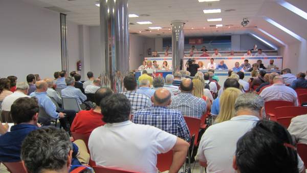 Eva Díaz Tezanos en el Comité Regional del PSOE cántabro Eva Díaz Tezanos en el Comité Regional del PSOE cántabro