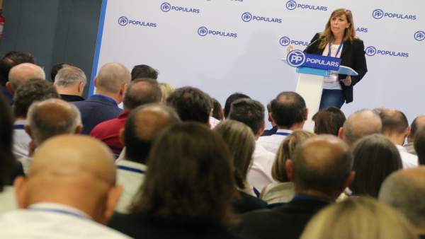 Alicia Sánchez-Camacho en la escuela de otoño del PP. Alicia Sánchez-Camacho en la escuela de otoño del PP.