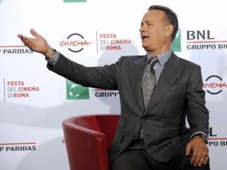 TOM HANKS
