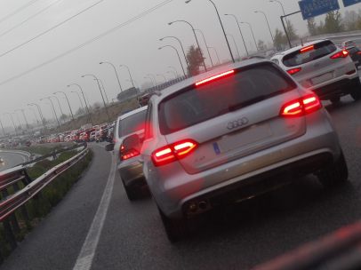 Retenciones por la lluvia en Madrid.