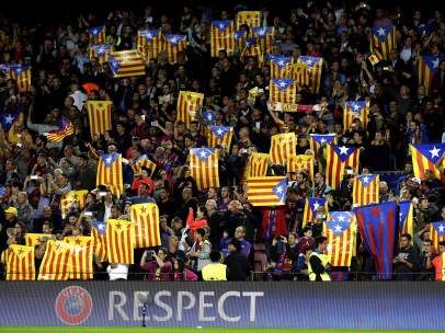 Esteladas en el Camp Nou