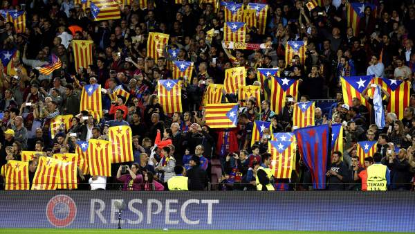 Esteladas en el Camp Nou