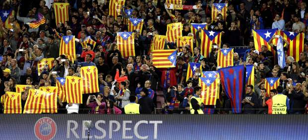 Esteladas en el Camp Nou