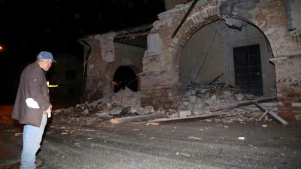 Tres terremotos sacuden Italia el 26 de octubre de 2016. Tres terremotos sacuden Italia el 26 de octubre de 2016.
