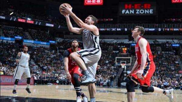 Pau Gasol San Antonio Spurs New Orleans Pelicans Pau Gasol San Antonio Spurs New Orleans Pelicans