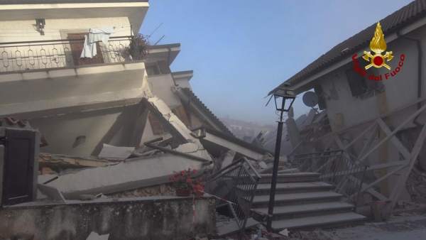 Casas destruidas Casas destruidas