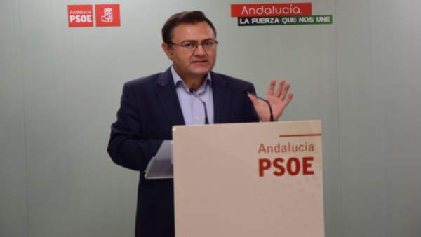 El secretario general del PSOE de Málaga, Miguel Ángel Heredia, en rueda El secretario general del PSOE de Málaga, Miguel Ángel Heredia, en rueda
