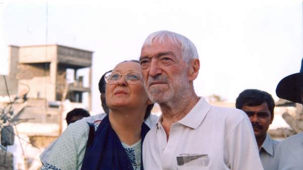 Anna Ferrer y Vicente Ferrer Anna Ferrer y Vicente Ferrer
