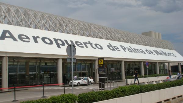 Exterior Del Aeropuerto De Palma Exterior Del Aeropuerto De Palma