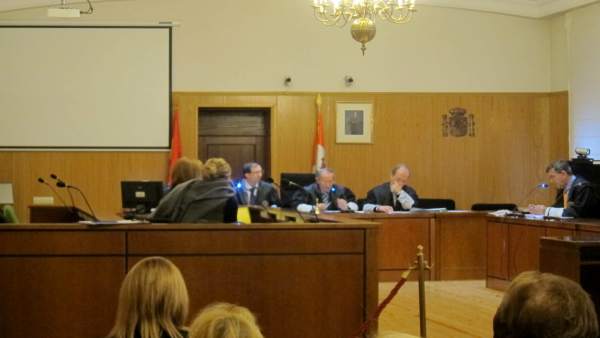 La acusada, durante la conformidad celebrada en la Audiencia de Valladolid. La acusada, durante la conformidad celebrada en la Audiencia de Valladolid.