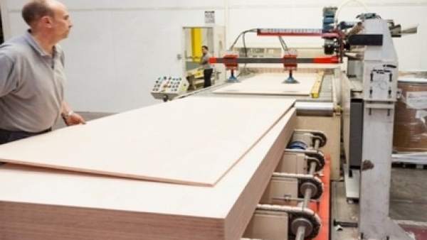 Imagen de una fábrica de Garnica Plywood Imagen de una fábrica de Garnica Plywood