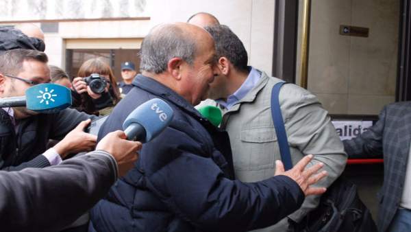 José Torres Hurtado a su llegada a los juzgados José Torres Hurtado a su llegada a los juzgados