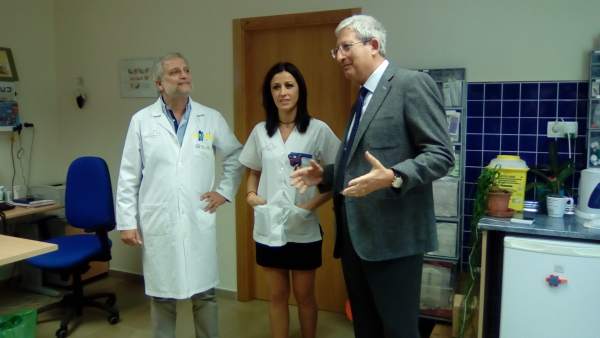 Boix asiste al inicio de la campaña de vacunación contra la gripe Boix asiste al inicio de la campaña de vacunación contra la gripe