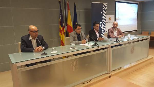 Trabajo y Telefónica formarán a 25 jóvenes Trabajo y Telefónica formarán a 25 jóvenes