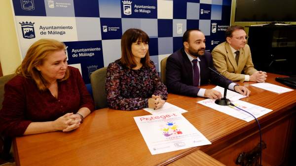 Presentación de los cursos de defensa personal impartidos en Spam de Málaga Presentación de los cursos de defensa personal impartidos en Spam de Málaga