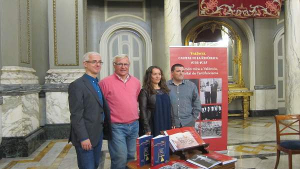 València commemora el seu 80 aniversari com a capital republicana amb un llibre, exposicions i un homenatge València commemora el seu 80 aniversari com a capital republicana amb un llibre, exposicions i un homenatge