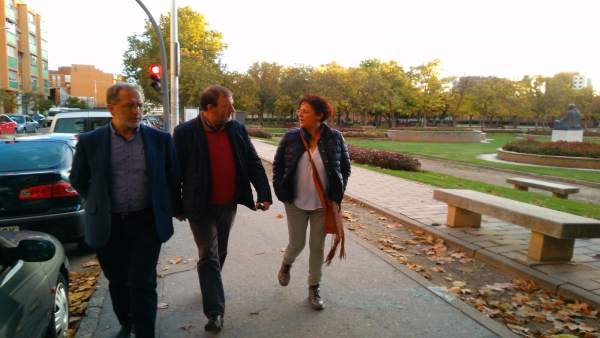 Los concejales Rafaela Romero (dcha) y Manuel Saravia (izda), en Las Delicias Los concejales Rafaela Romero (dcha) y Manuel Saravia (izda), en Las Delicias