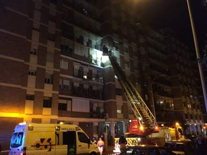Fachada del edificio sevillano donde han fallecido dos ancianas