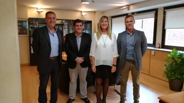 Gómez con el alcalde de Manacor Gómez con el alcalde de Manacor