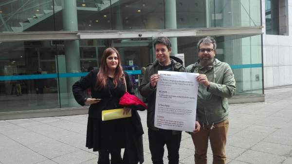 Segundo González, diputado de Podemos, en los juzgados de Oviedo Segundo González, diputado de Podemos, en los juzgados de Oviedo