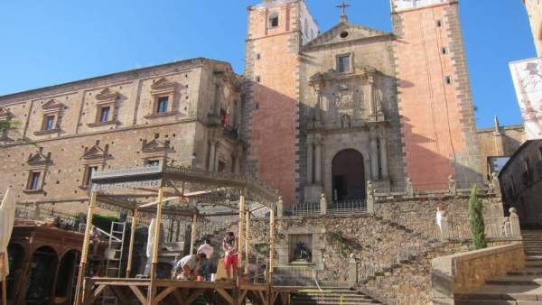 Rodaje de la serie Still Star Crossed en Cáceres Rodaje de la serie Still Star Crossed en Cáceres