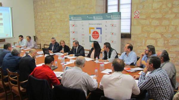 Reunión de la comisión de seguimiento de la estrategia sobre comunicaciones. Reunión de la comisión de seguimiento de la estrategia sobre comunicaciones.