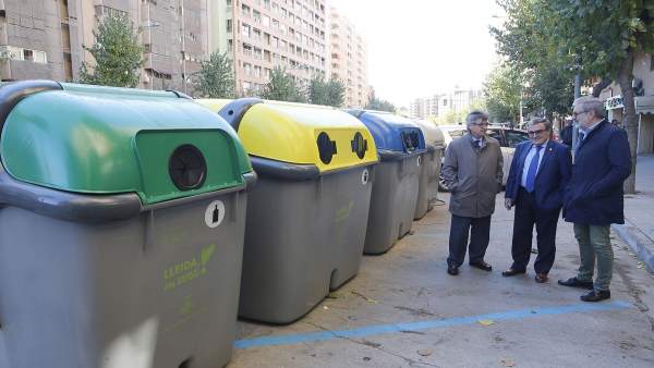 El alcalde de Lleida, Ángel Ros, junto a contenedores del Passeig de Ronda El alcalde de Lleida, Ángel Ros, junto a contenedores del Passeig de Ronda