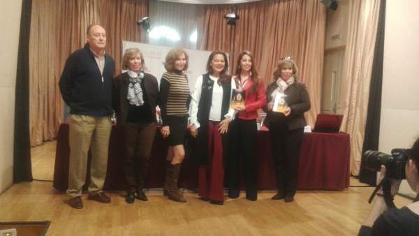 Marta García Sarabia, junto a miembros del reparto de 'Jesucristo Superstar' Marta García Sarabia, junto a miembros del reparto de 'Jesucristo Superstar'