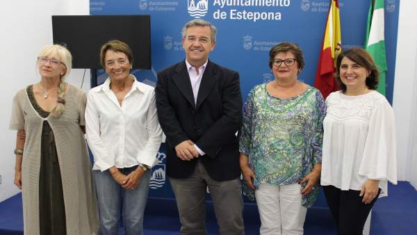 NP Y Fotografía El Ayuntamiento Costea A 200 Personas El Aprendizaje De Inglés P NP Y Fotografía El Ayuntamiento Costea A 200 Personas El Aprendizaje De Inglés P