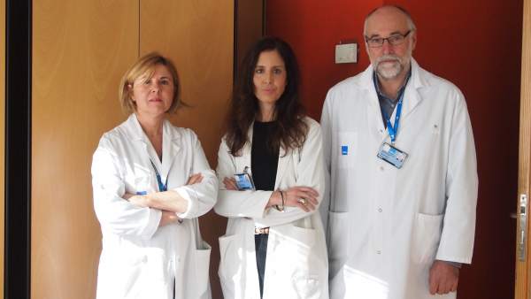 P.Salgado (psiquiatra), G.Villaba (neurocirujana) y V.Pérez jefe de Psiquiatría P.Salgado (psiquiatra), G.Villaba (neurocirujana) y V.Pérez jefe de Psiquiatría